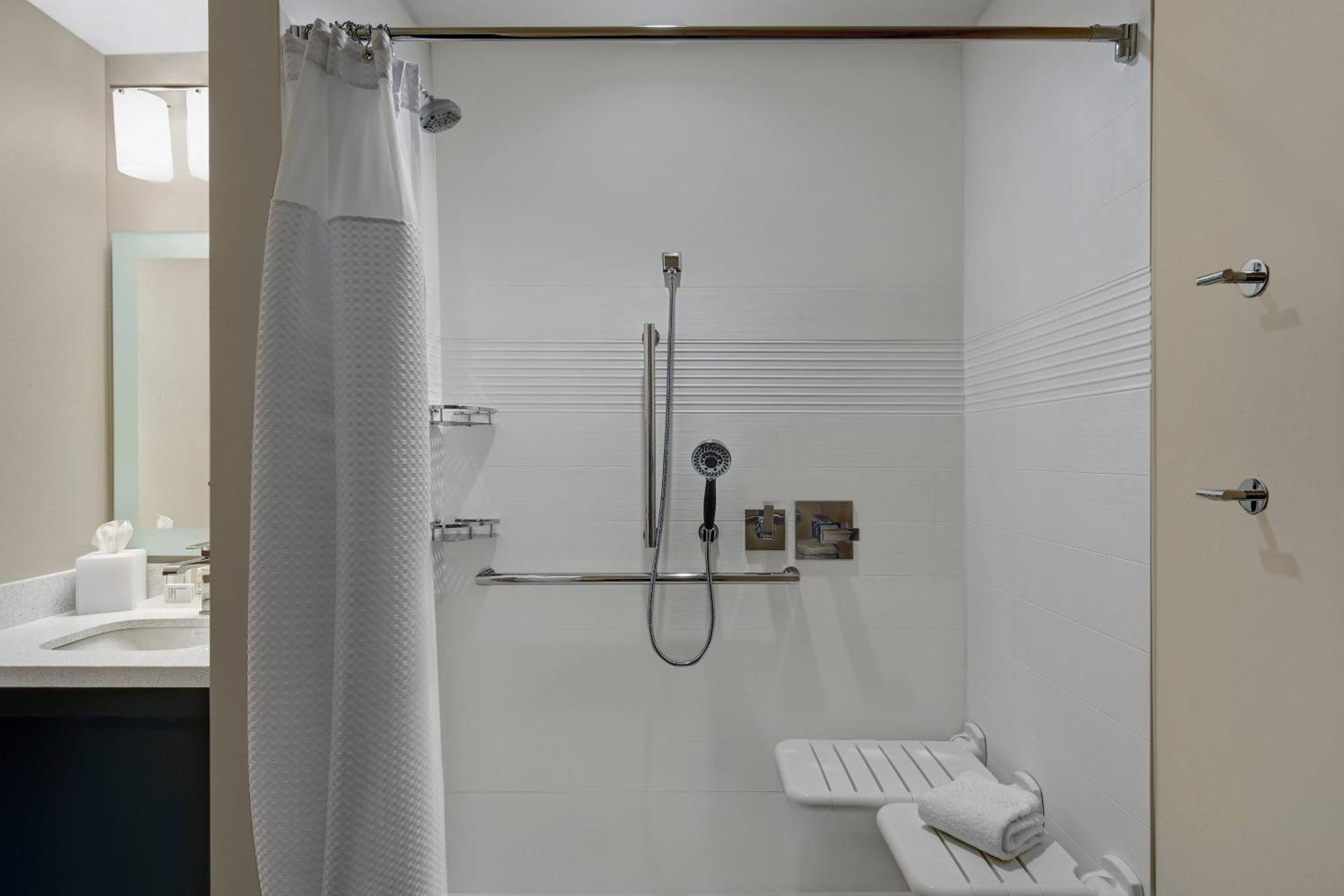 Towneplace Suites By Marriott Лайма Экстерьер фото
